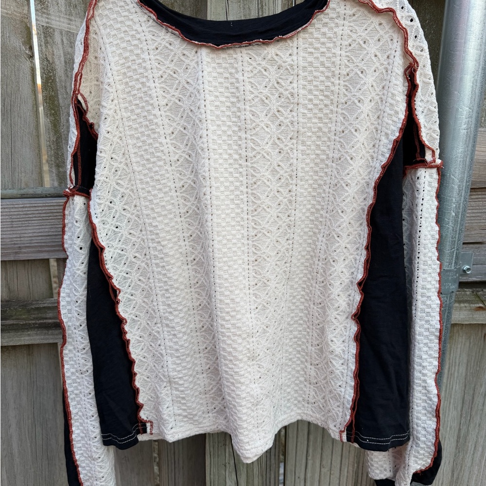 Chic Lace Panel Long Sleeve Top